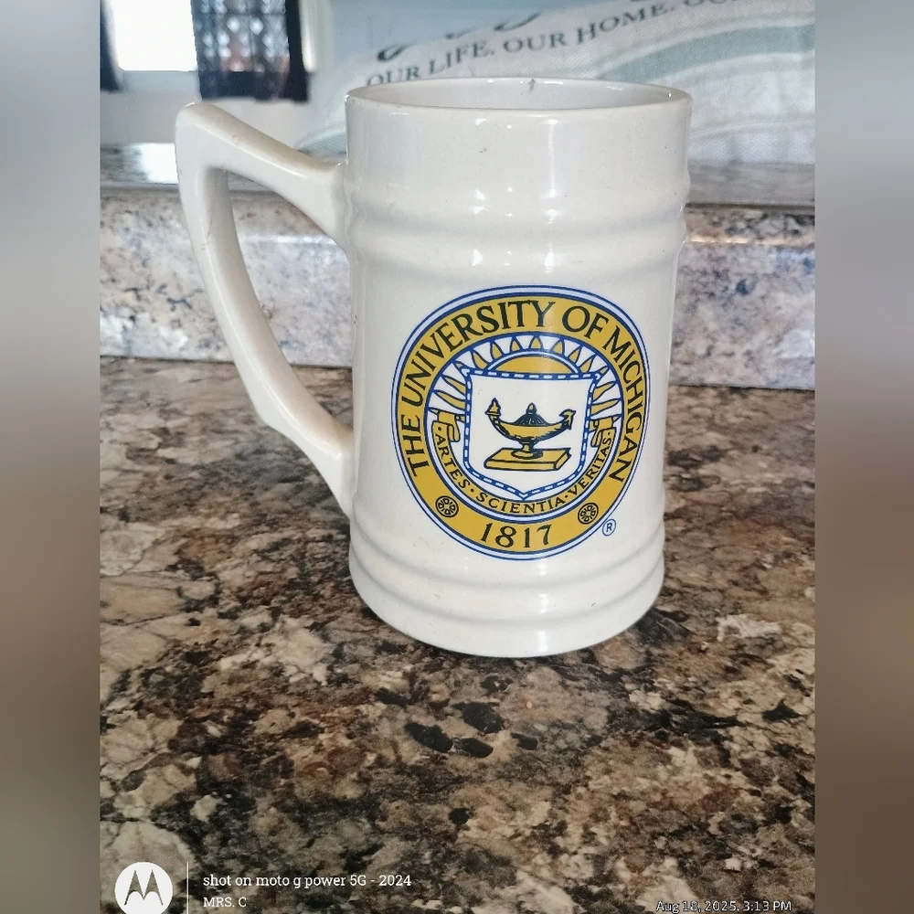 University of Michigan alumni 1817 mug - Picture 2 of 3